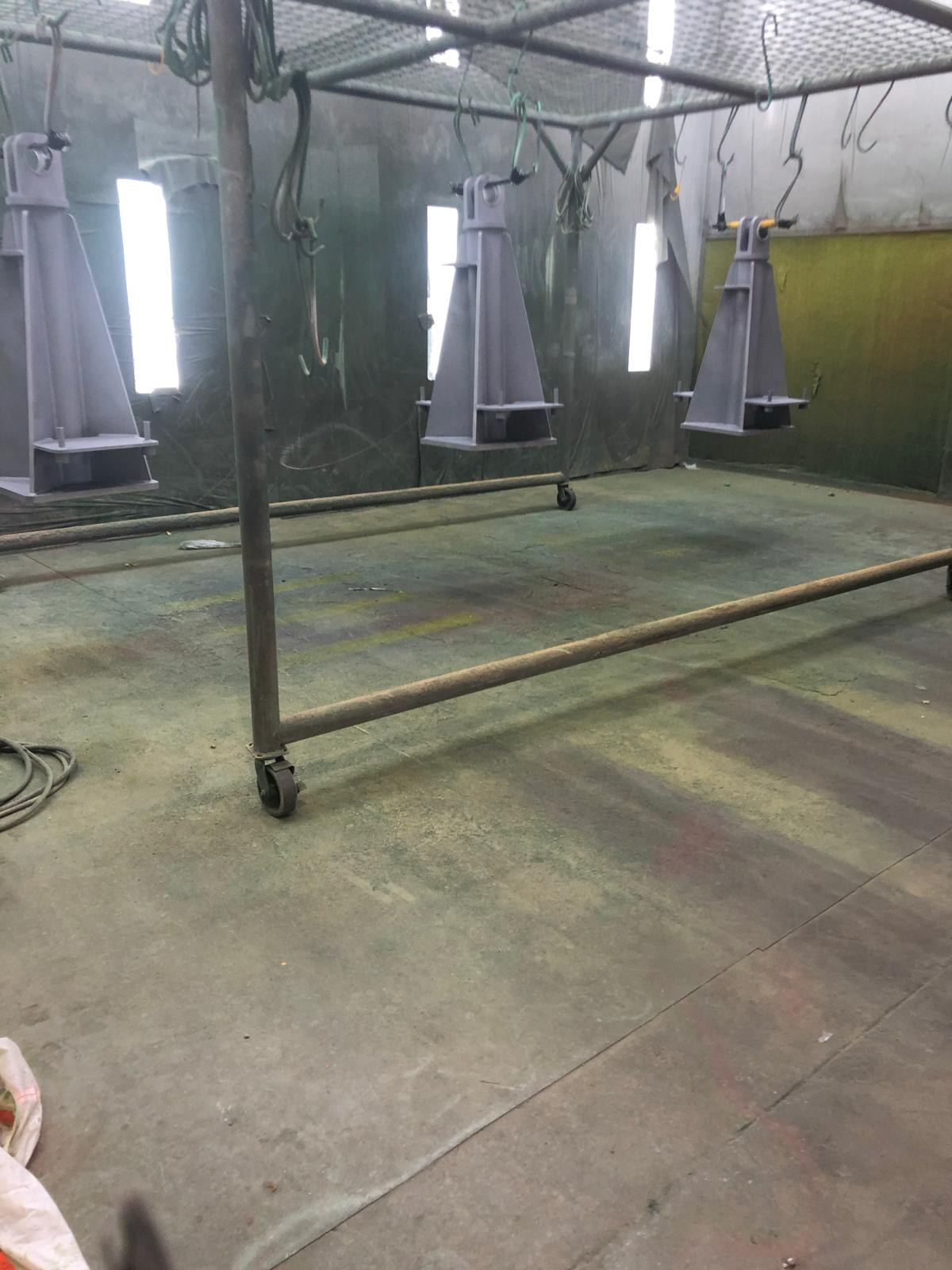 Workshop supports in primer